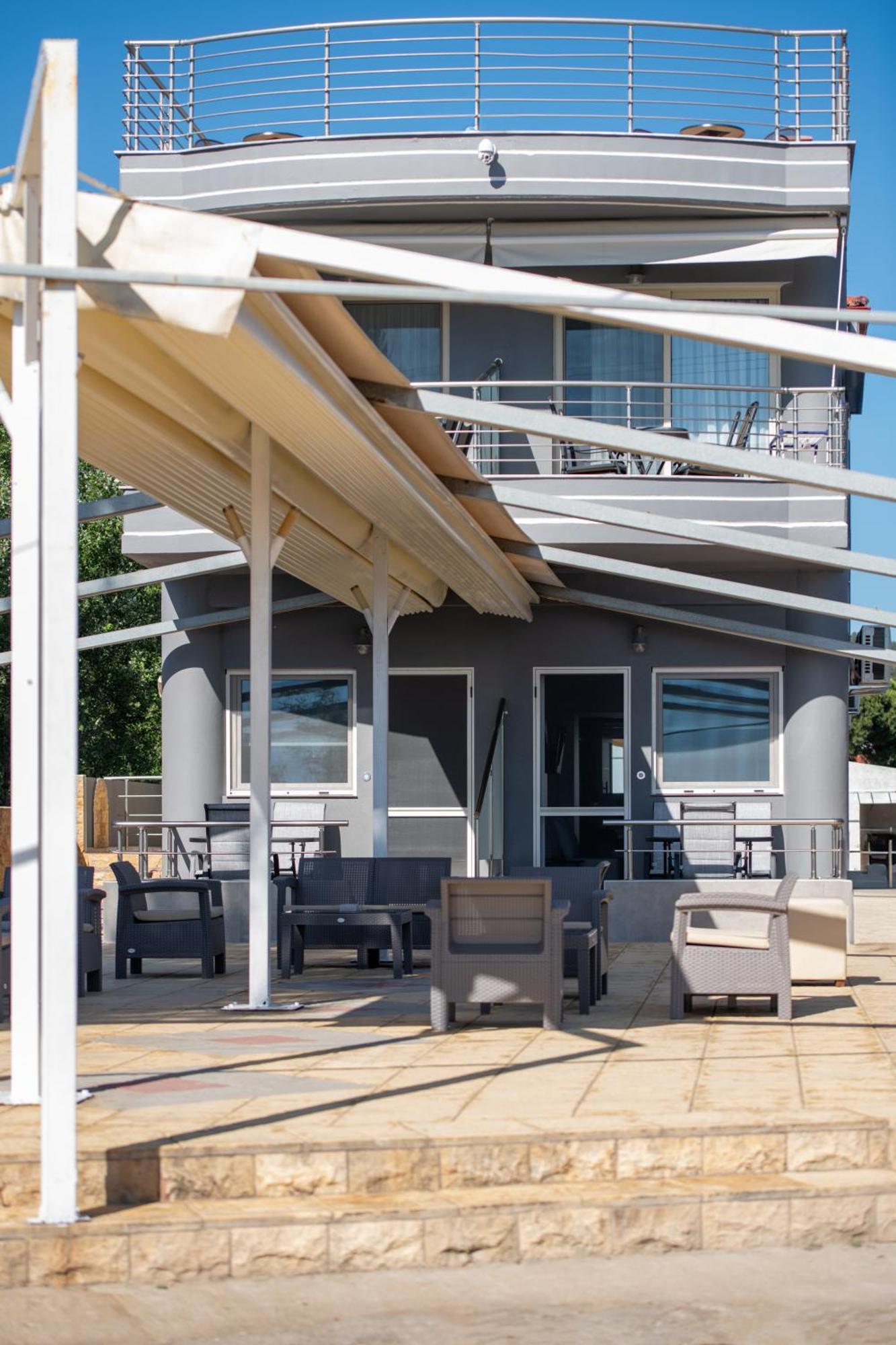 Jolandas Suites Toroni Exterior foto