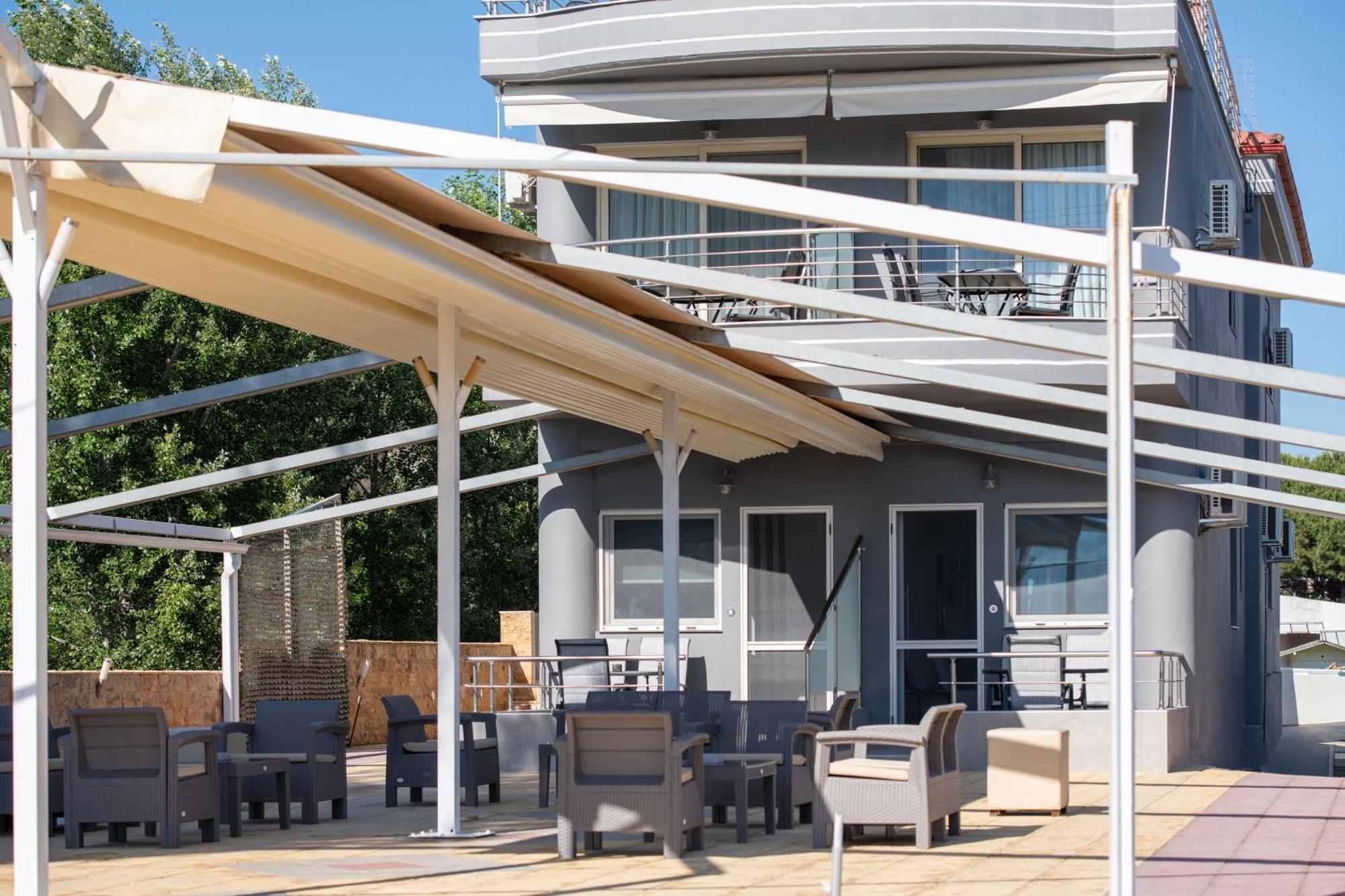 Jolandas Suites Toroni Exterior foto