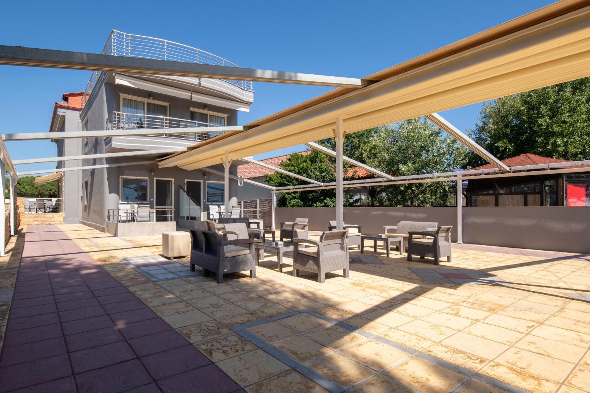 Jolandas Suites Toroni Exterior foto